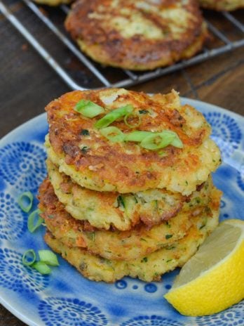 You will love these Zucchini Fritters! Made with fresh zucchini, and cheddar cheese, this delicious appetizer has only 2 net carbs each!