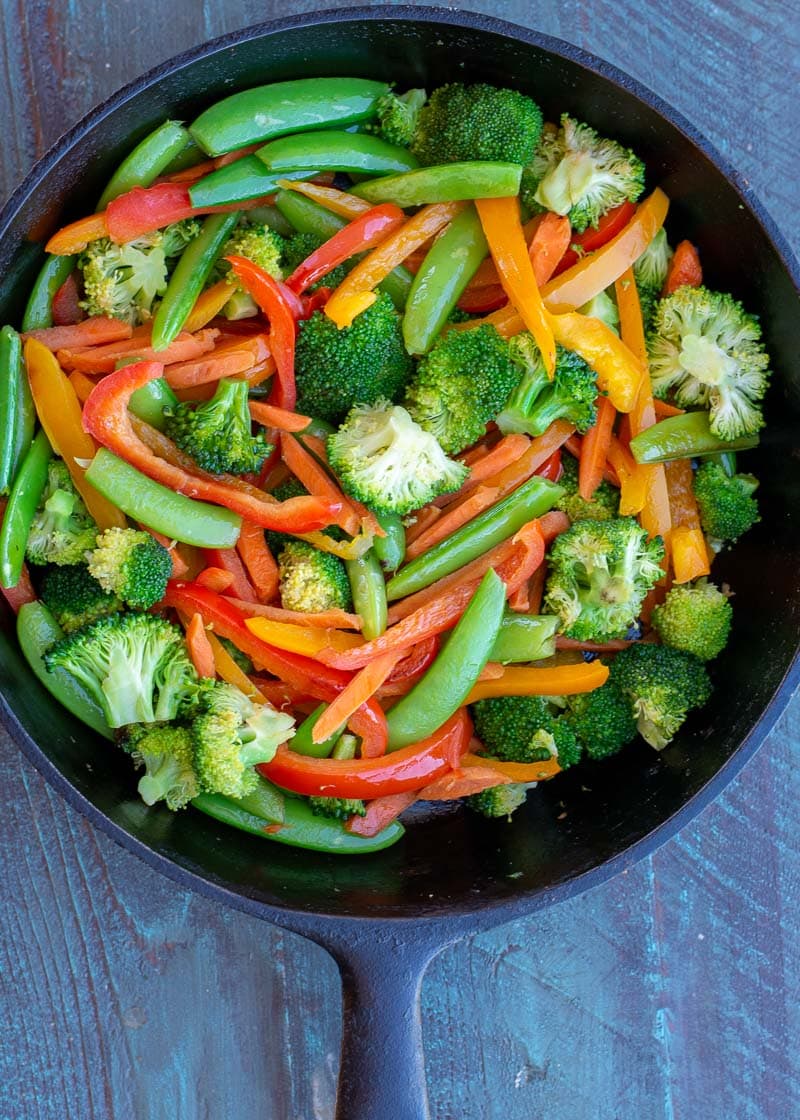 This Chicken Stir Fry is the perfect healthy dinner recipe! This one pan meal is packed with veggies and protein and is naturally keto, low carb and gluten free!