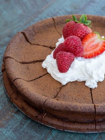 This Flourless Chocolate Cake Recipe is perfect for special occasions! This rich, decadent, fudgy cake is low carb, keto-friendly and completely gluten free! 