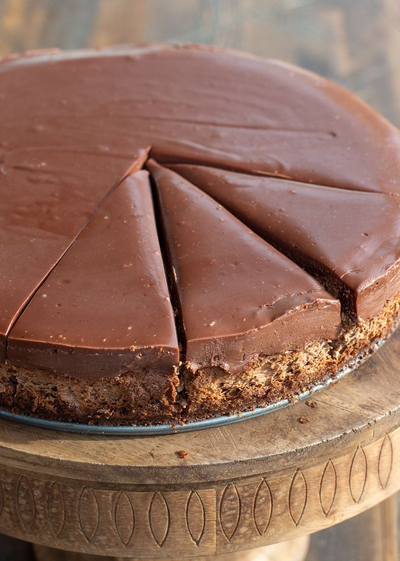 Decadent Mocha Cheesecake makes the perfect low carb dessert! A chocolate shortbread crust is topped with creamy mocha cheesecake and silky smooth dark chocolate ganache for less than 7 net carbs! 