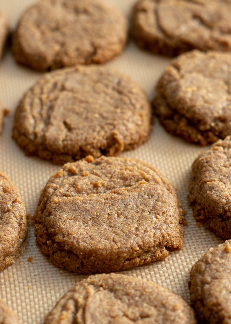 These flourless Almond Butter Cookies are soft and chewy on the inside and crispy around the edges! These easy almond cookies require just five basic ingredients!