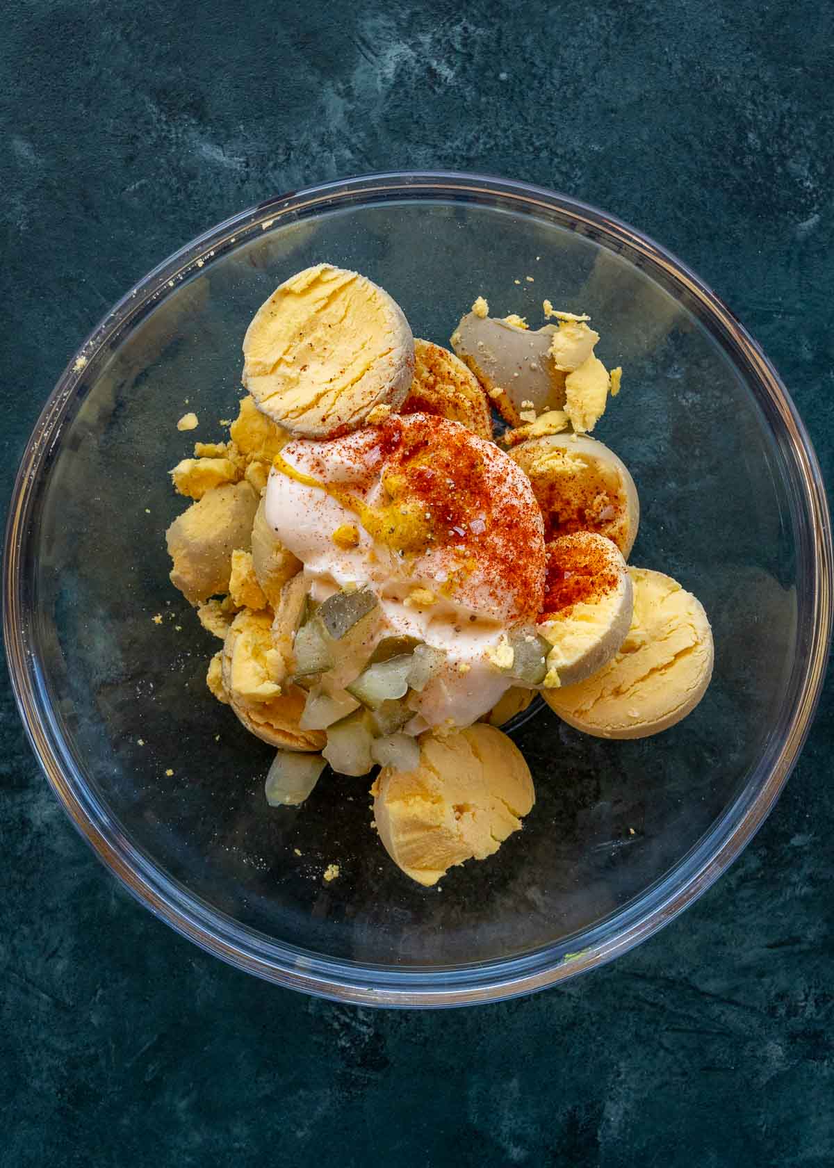 egg yolks and ingredients in bowl