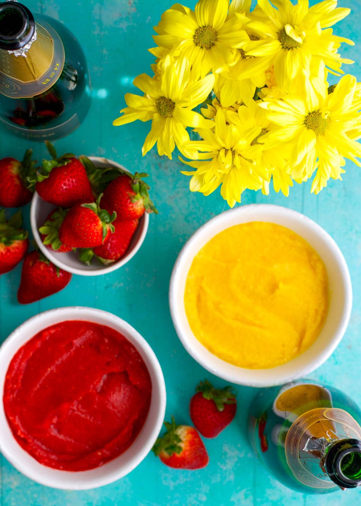 you only need fruit and sparkling wine to make sorbet wine floats!