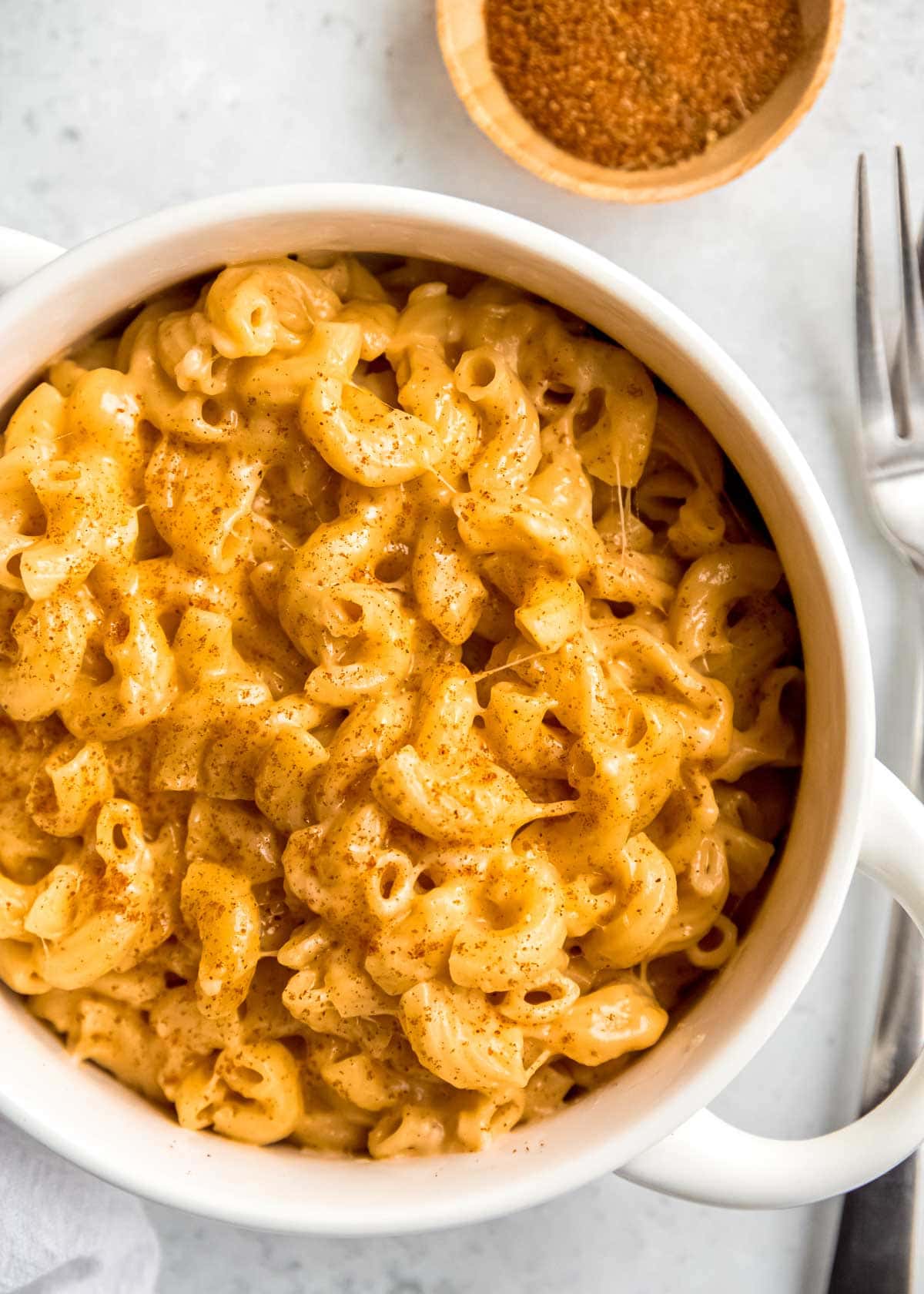 mac and cheese in a bowl