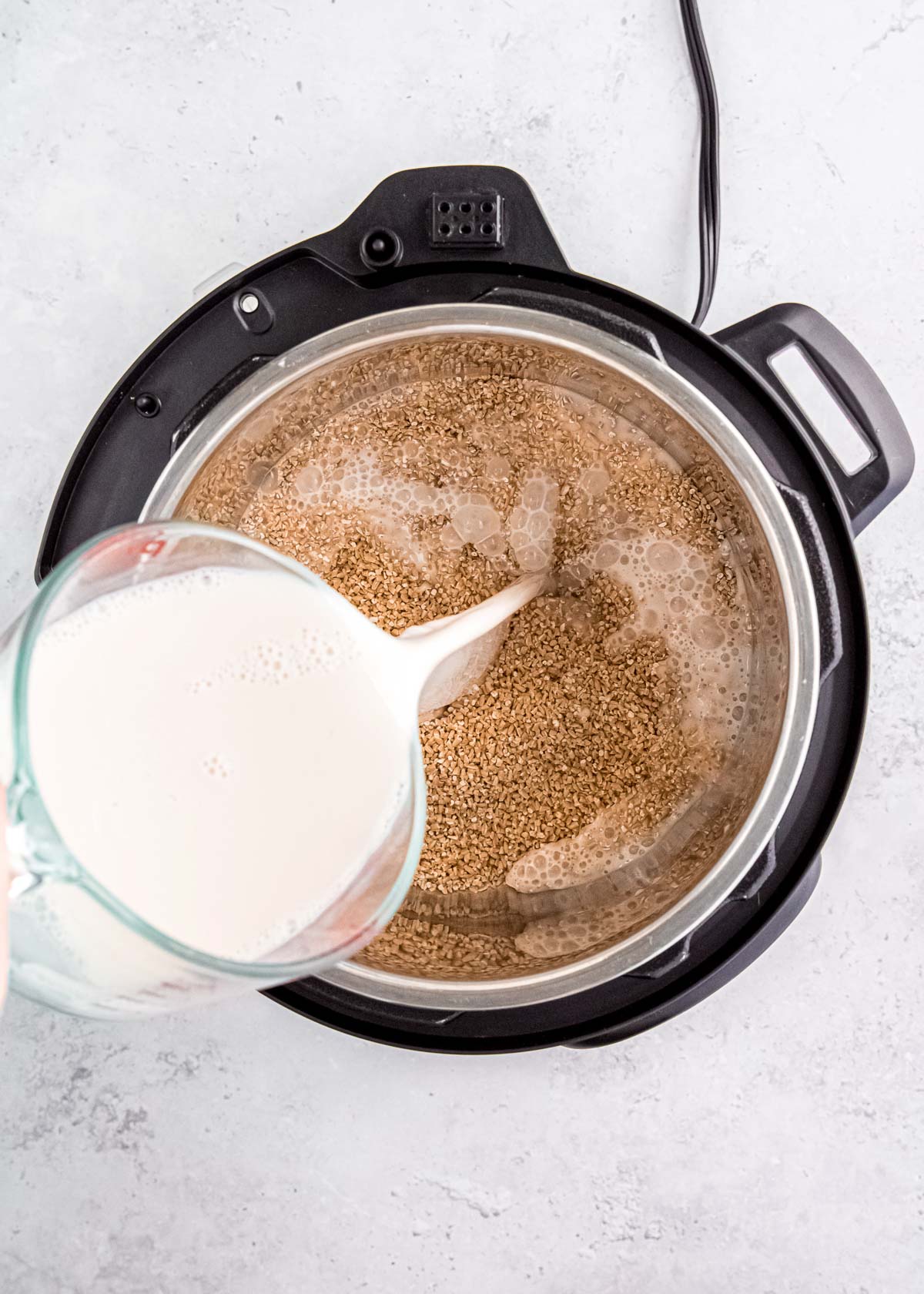 steel cut oats and almond milk in instant pot