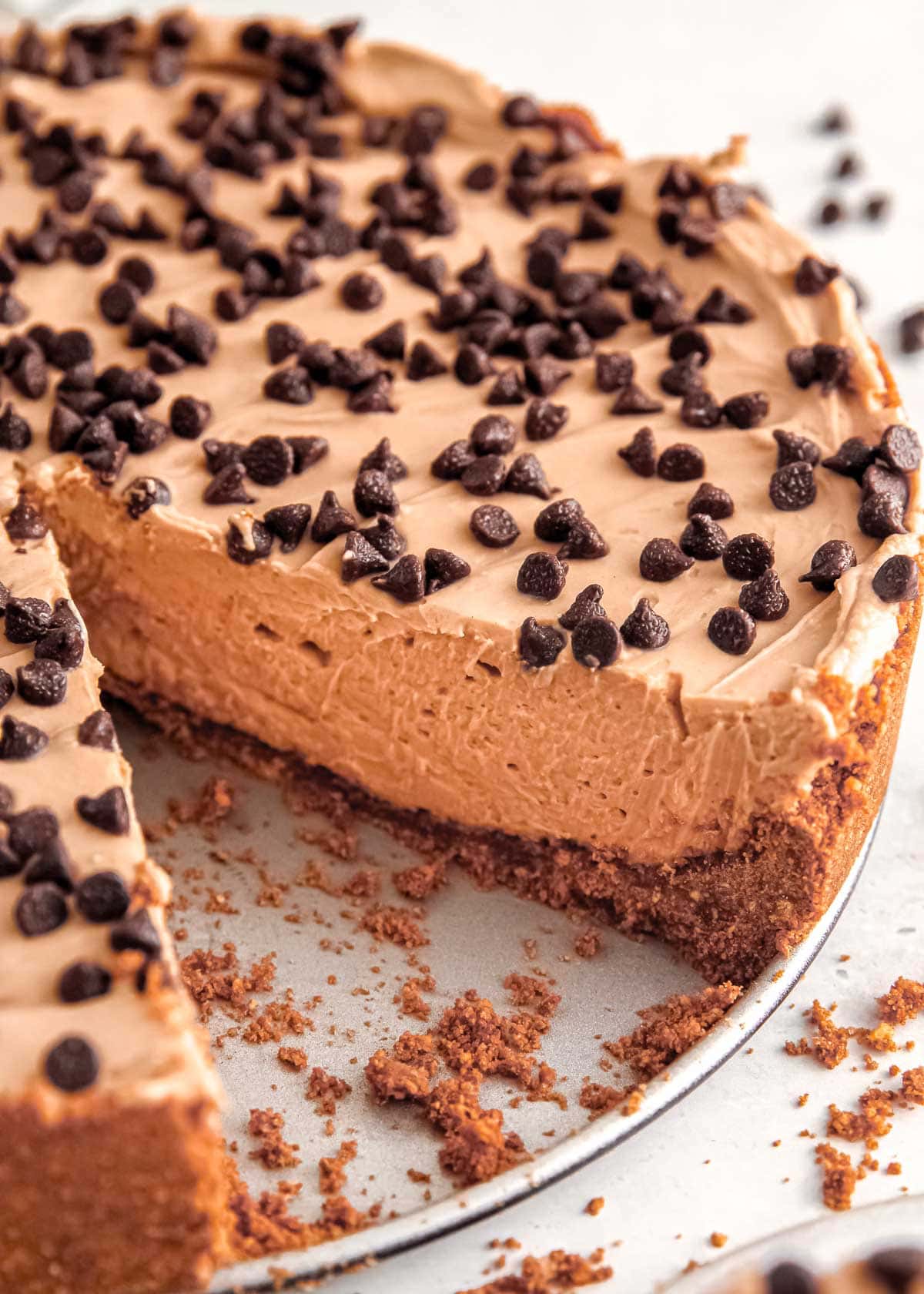 Enjoy unbelievable espresso flavor in this delicious No Bake Mocha Cheesecake! Rich, creamy, and perfect for holidays and celebrations.