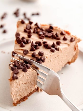 Enjoy unbelievable espresso flavor in this delicious No Bake Mocha Cheesecake! Rich, creamy, and perfect for holidays and celebrations.