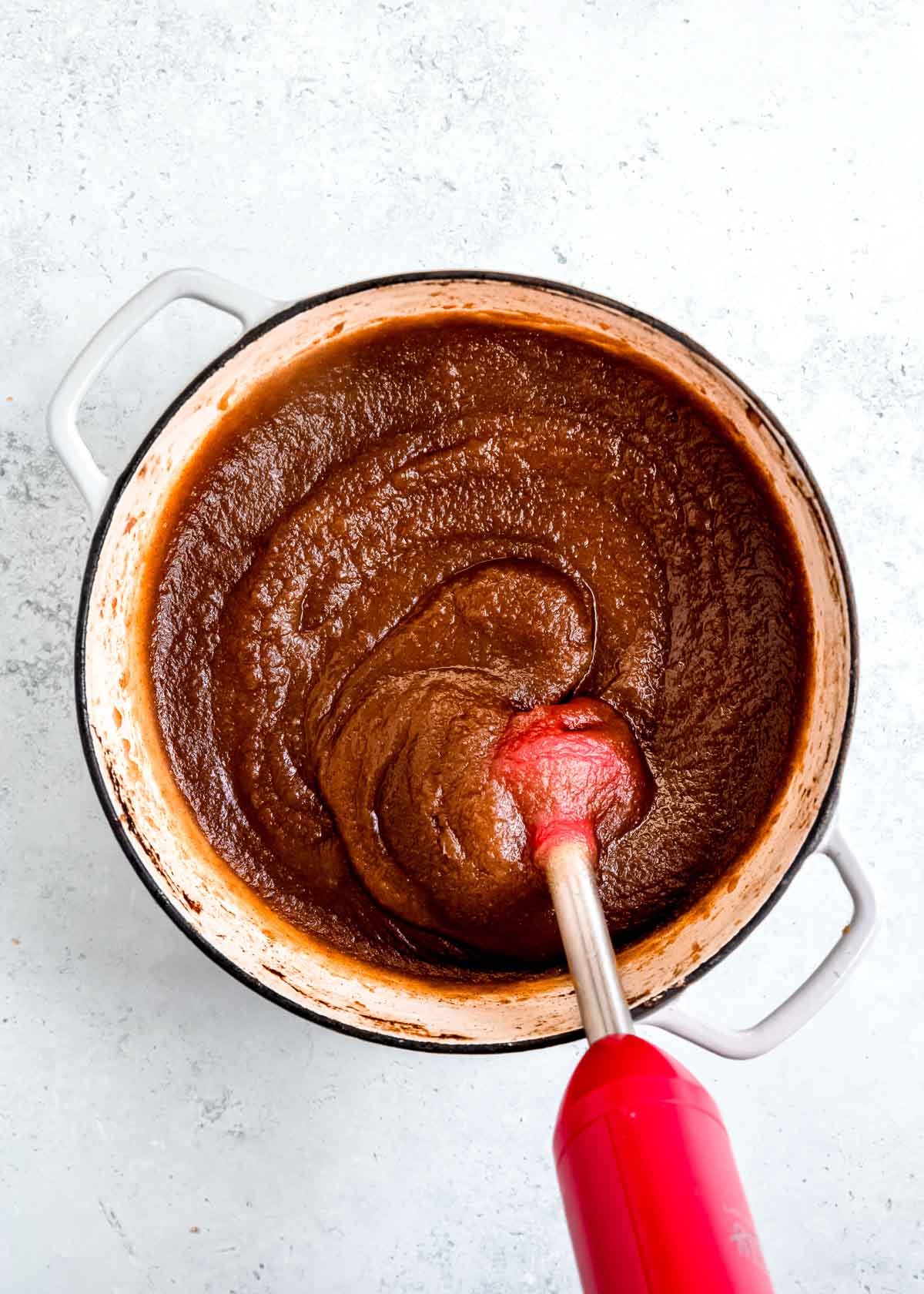 immersion blender in apple butter 