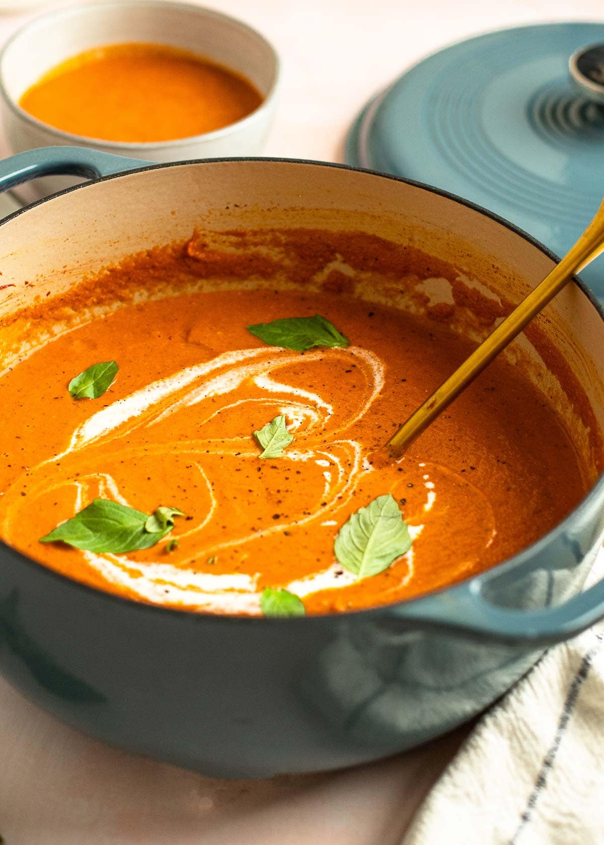 creamy tomato soup in dutch oven