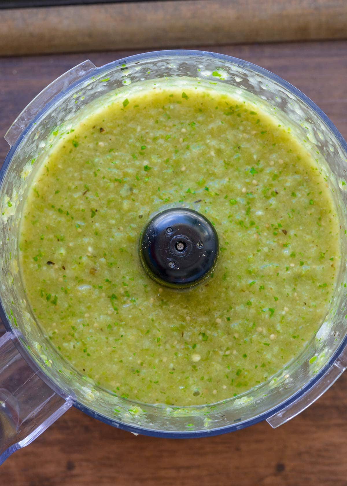 tomatillo salsa in a blender