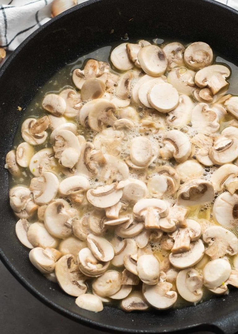 Keto Chicken and Mushroom Skillet (One Pan!) - Maebells