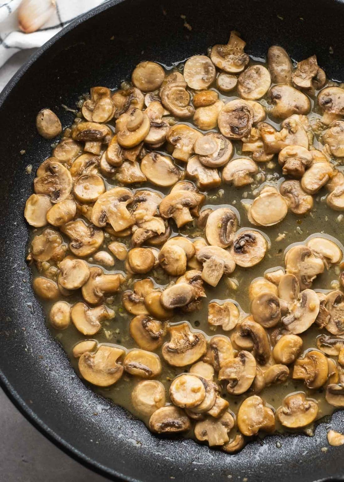 Keto Chicken and Mushroom Skillet (One Pan!) - Maebells