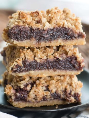 You will love these healthier Fig Bars for a sweet treat. The bars feature an almond flour crust, sweet fig filling, and a crumble topping!