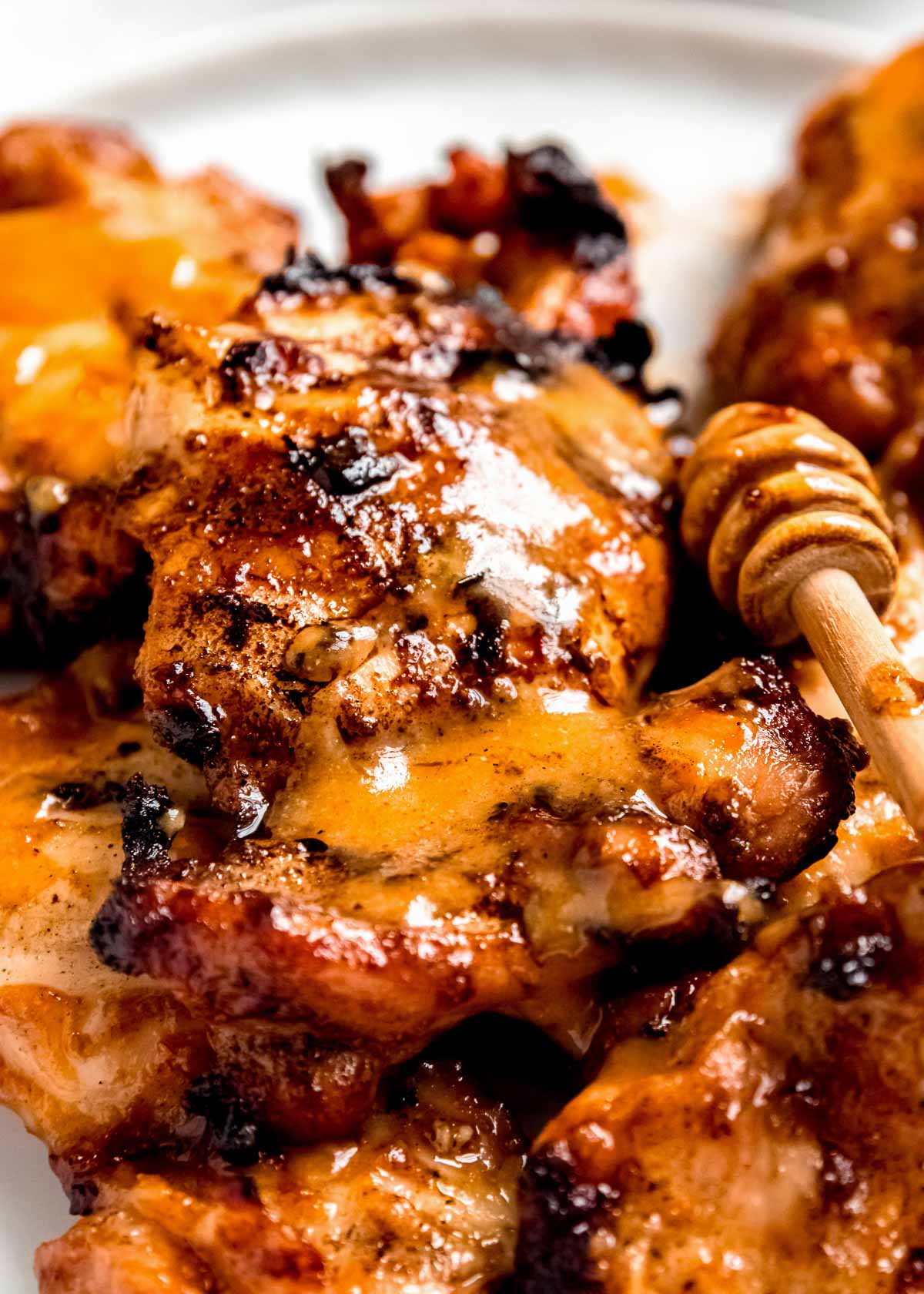 close up image of grilled honey mustard chicken